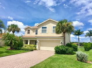 2809 Amberwood Ln, Naples, FL 34120