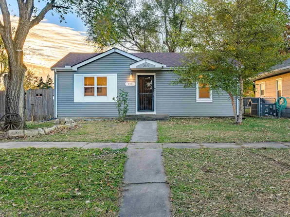 213 S Church St, Udall, KS 67146
