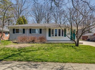 23350 Barfield St, Farmington Hills, MI 48336