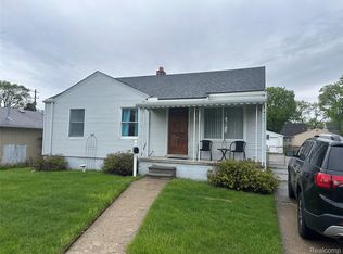 25601 Rose St, Roseville, MI 48066