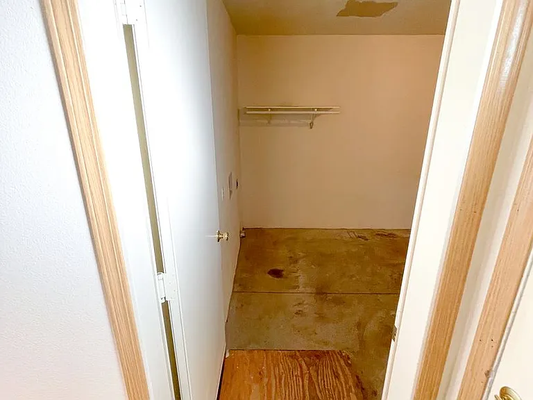 5451-5453 Glenridge Way #5455 — Photo 3