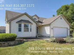741 SW Windsong Poin, Lees Summit, MO 64082