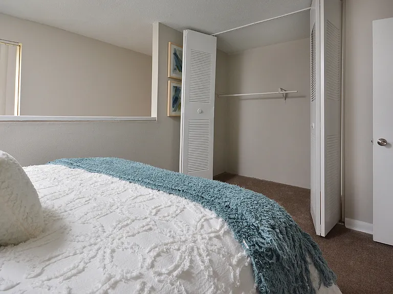 Keystone Apartments — Photo 61