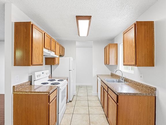 2nd image of 155 NE Kane Dr #2