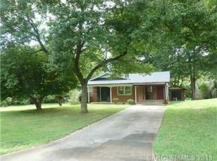 105 Maple Dr, Mount Holly, NC 28120