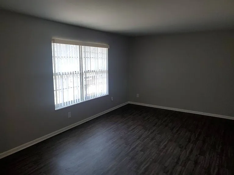 Stratford East Apartments — Photo 83