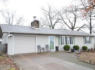 1013 Shawnee Ave, Branson, MO 65616