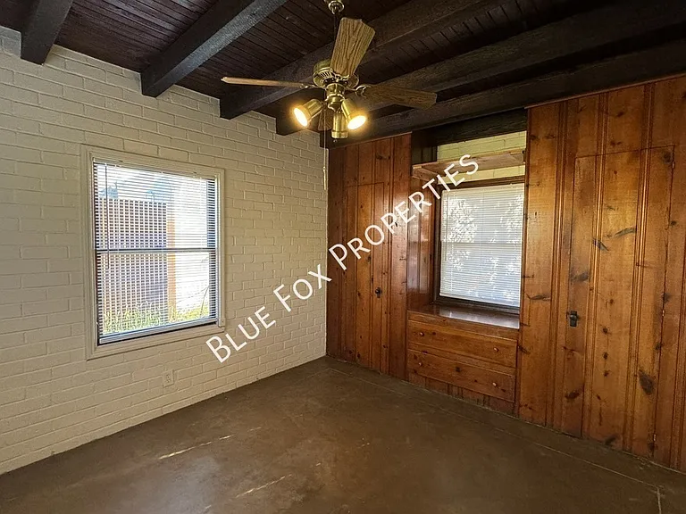 1211 N Jones Blvd #4 — Photo 9