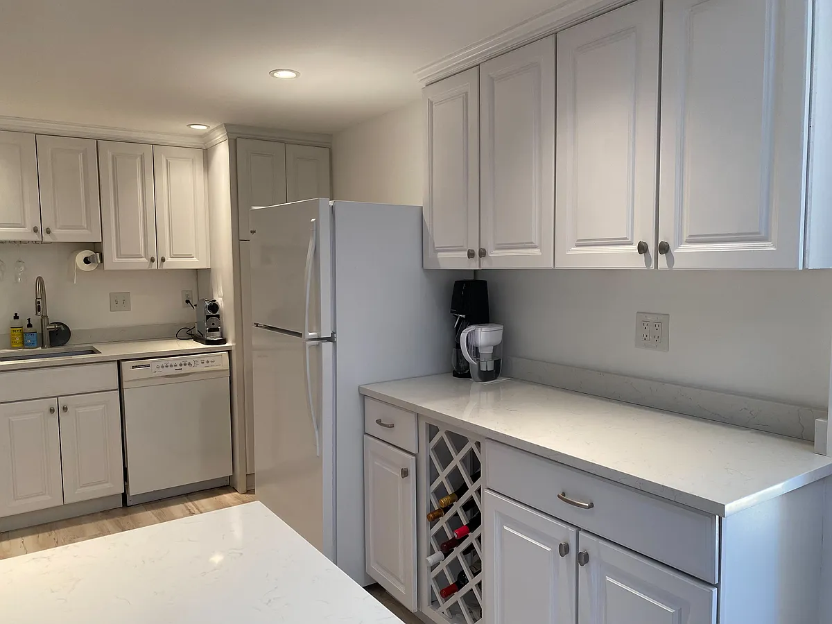 Building Photo - 143 Hoyt St #4K