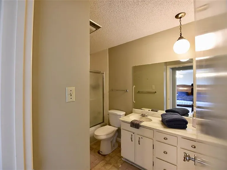 100 Royal Way Dr #4D — Photo 11