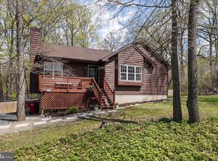 566 Persimmon Pear Ln, Harpers Ferry, WV 25425