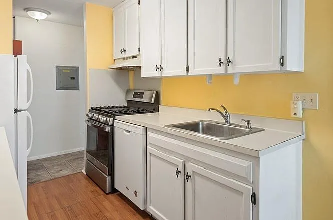 1 bed, 685 sqft, $1,899 — Photo 4