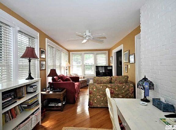 5th image of 8 Arlington Ave