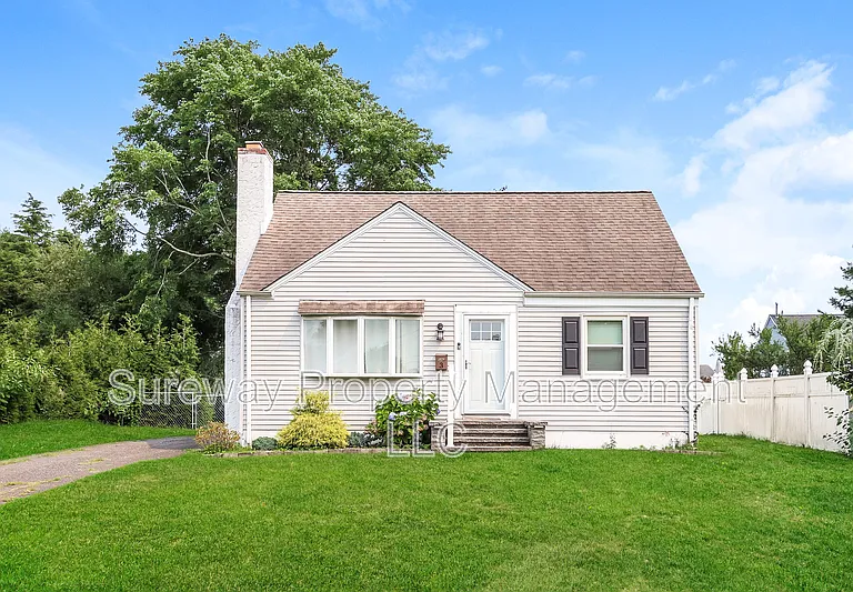 3 Dewar Dr — Photo 1