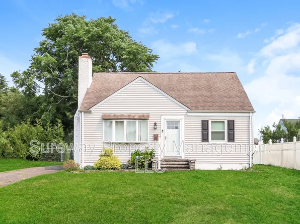 3 Dewar Dr, Hamilton, NJ 08620