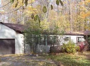 7110 S Lake Shore Dr, Cedar, MI 49621