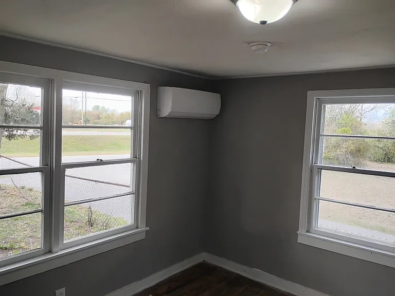 217 Acl Ave — Photo 13