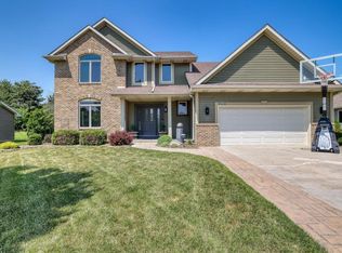 5028 Pine Tree Crk, Racine, WI 53402