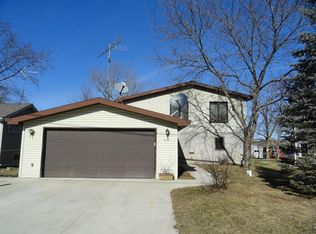 2344 E Belfast Ln, Hartford, WI 53027