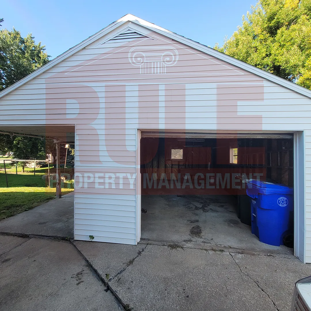 Building Photo - 1409 Crooks Ave