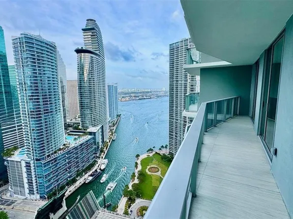 77 SE 5th St #1903, Miami, FL 33131