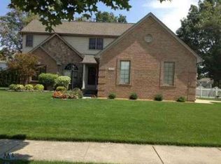 34238 Burstyn Dr, Sterling Heights, MI 48312