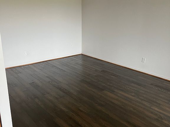 2nd image of 148 E Elmwood Ave #113