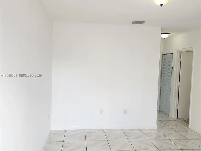 10805 SW 86th St #12 — Photo 8