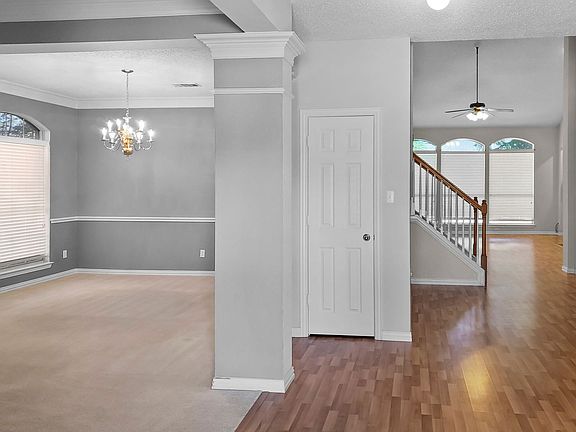 4th image of 6505 Fox Glen Dr