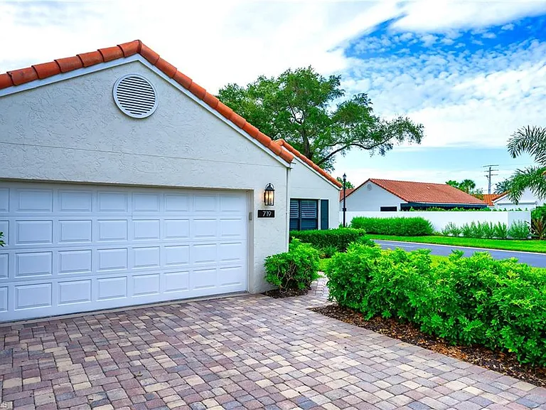 719 Reef Point Cir #13 — Photo 28