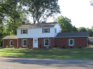 1051 Randolph St, Carlyle, IL 62231