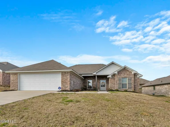 572 Silver Hill Dr, Pearl, MS 39208