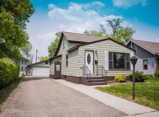 310 W 9th St, Morris, MN 56267
