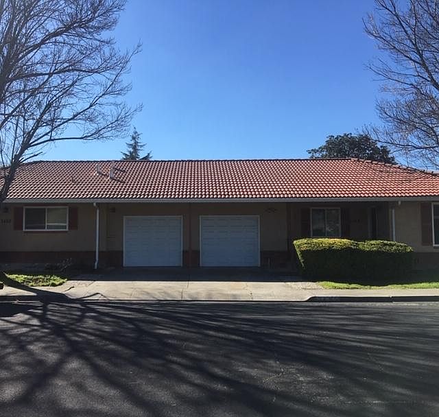 1st image of 2462 Anna Dr