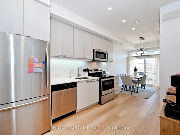 57 Finch Ave W #39, North York, ON M2N 2H3