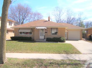 1344 S 88th St, West Allis, WI 53214