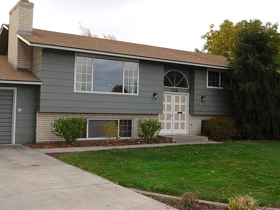 2nd image of 724 Lynnwood Loop