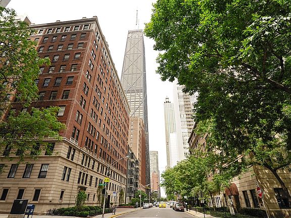 4th image of 900 N Lake Shore Dr APT 1401