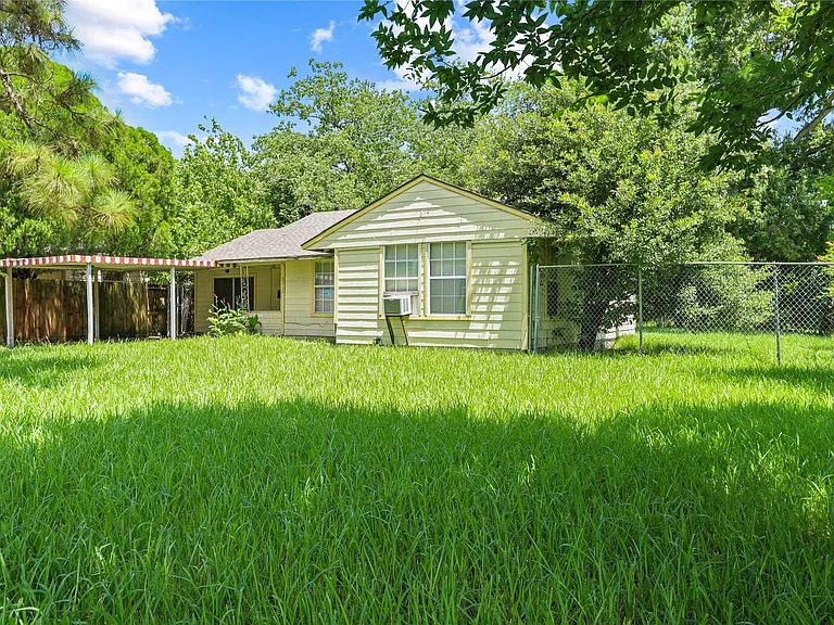 5515 Flamingo Dr — Photo 3