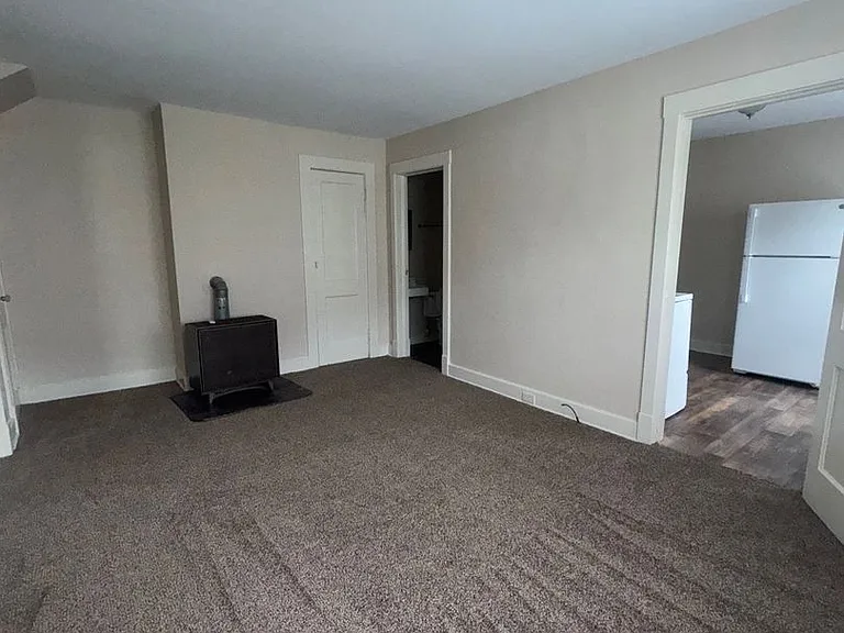102 Blyth Ave #A-D — Photo 4