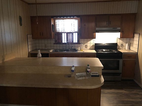 4th image of 2419 Woodrow Dr