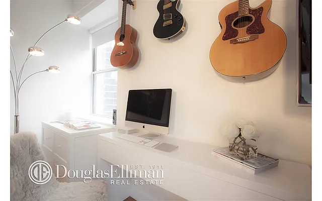 Rented by Douglas Elliman | media 29