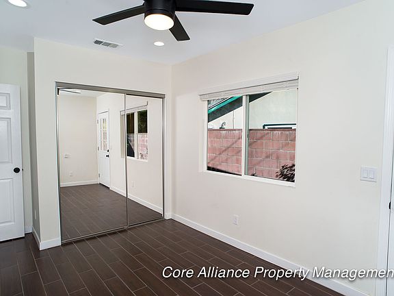 5th image of 22946 Schoolcraft St