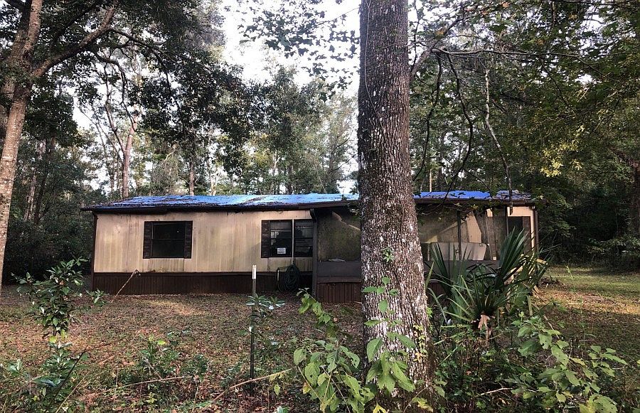 1st image of 828 NE 642nd St