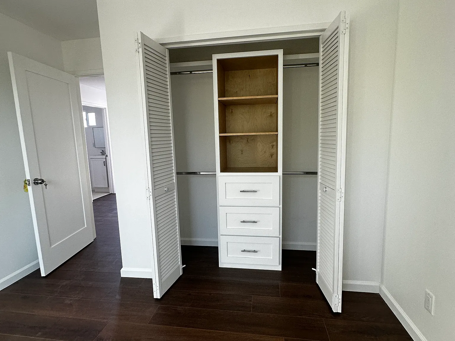 2 bed, 650 sqft, $2,600 — Photo 4