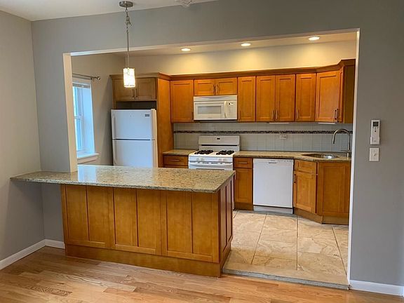 5th image of 24-37 42nd St #2