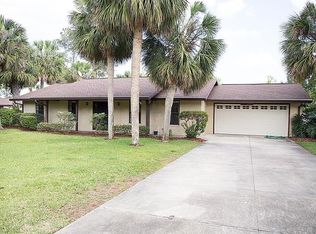5136 Twin Palms Rd, Fruitland Park, FL 34731