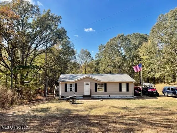 1230 Harmon Rd, Senatobia, MS 38668