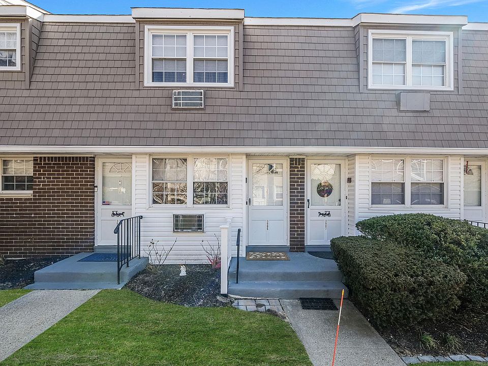 1st image of 3905 Wilshire Lane #3905
