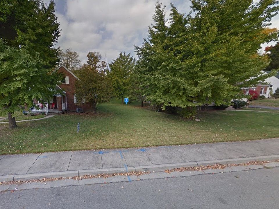 2nd image of 2941 Oakland Ave